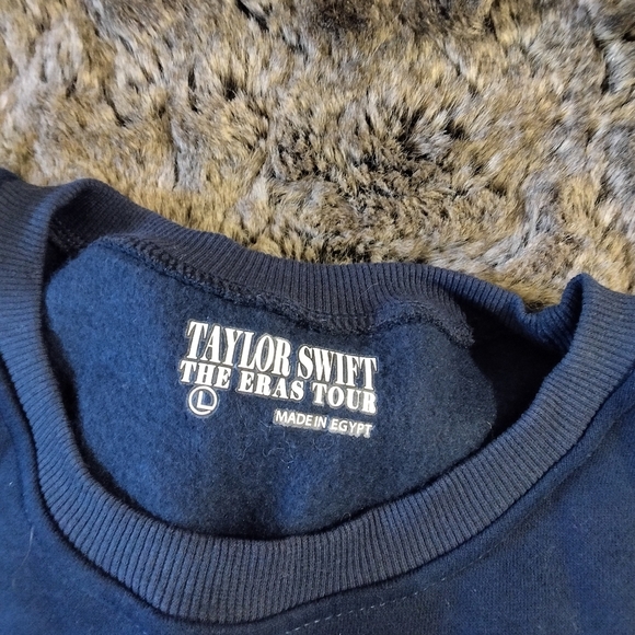 Taylor Swift Eras Tour NAVY BLUE CREWNECK Sweatshirt Size Large (NWOT) Pullover - Picture 5 of 8